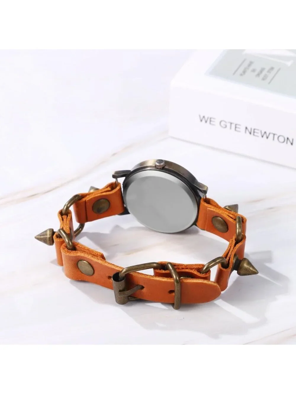 Unisex Orange Analog Quartz Spike Wide Leather Strap Band Vintage Wrist Watch